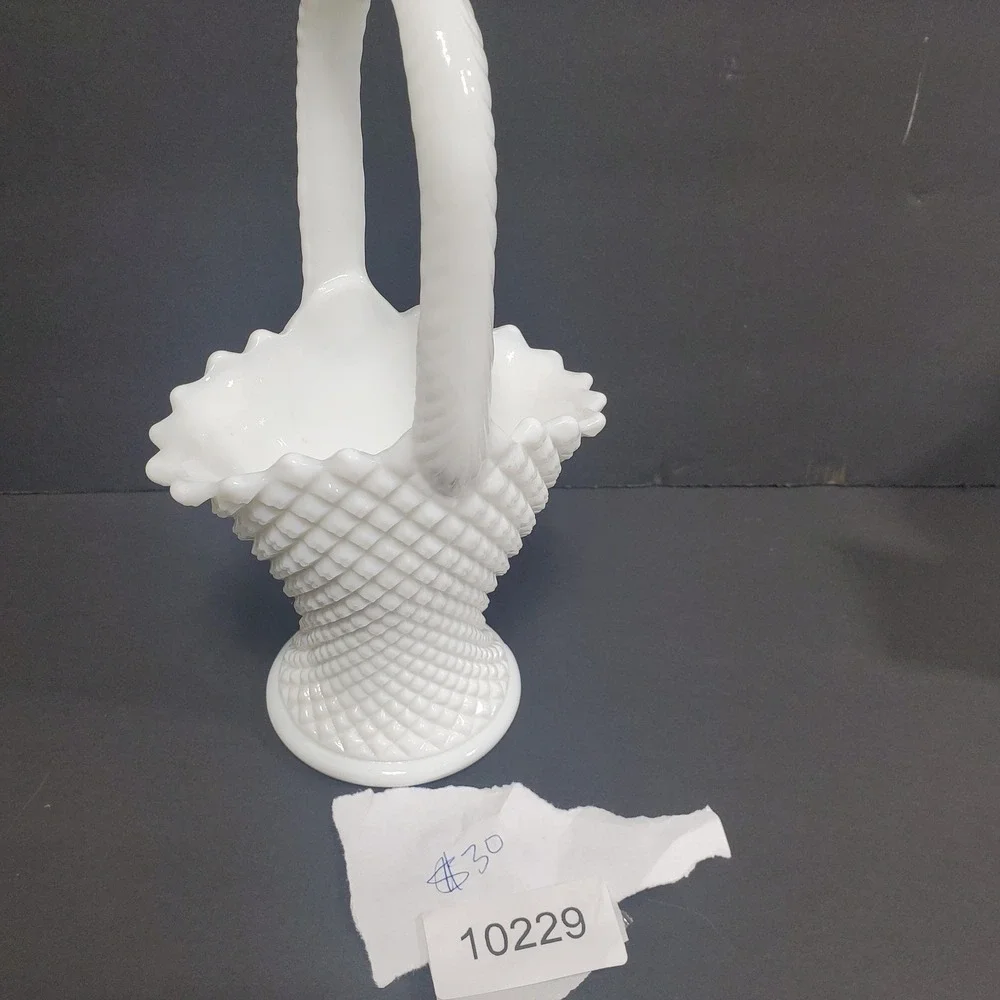 Fenton Milk Glass‎ Basket Home Decor Medium White Diamond Lace Hobnail